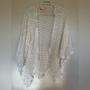 Farmhouse Frocks Oversized White Lace Kimono Cardigan EUC
